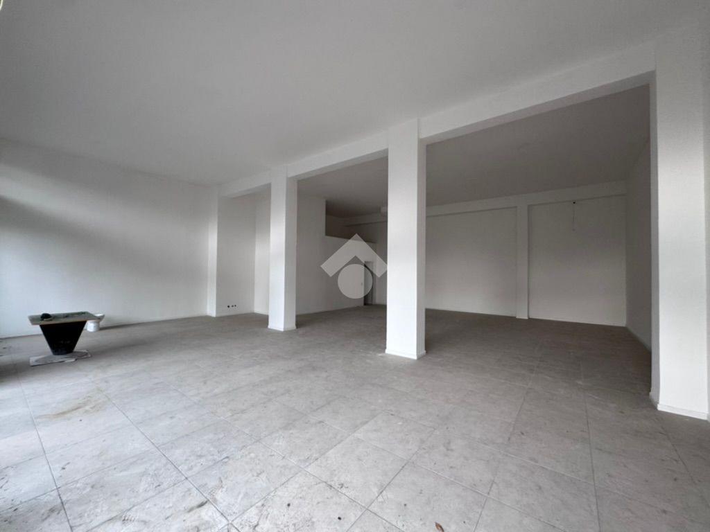 1 room Commercial property in Rimini, Italy No. 353961