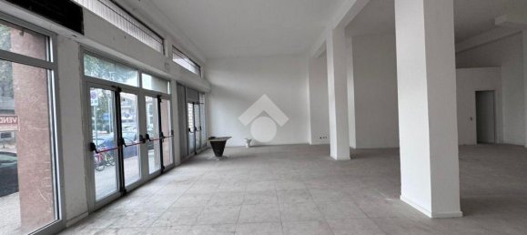 1 room Commercial property in Rimini, Italy No. 353961 9