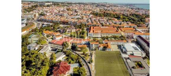 5 bedrooms Villa in Lisbon, Portugal No. 130944 5