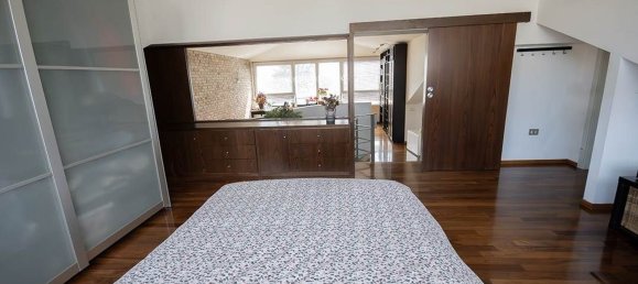 4-salle Maison à Santa Maria Nuova, Italy No. 111725 25