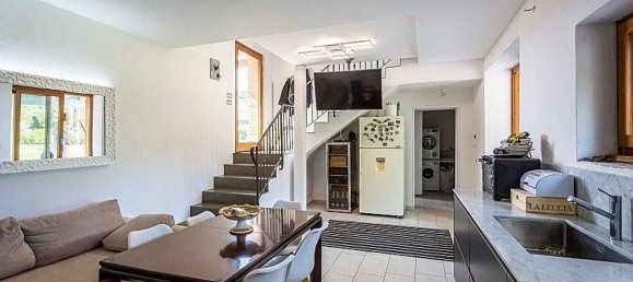 8 rooms House in Montaione, Italy No. 80572 7