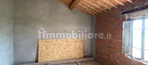 3 bedrooms House in Foiano della Chiana, Italy No. 251583 4