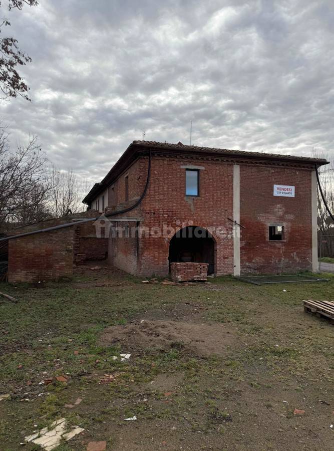 3 bedrooms House in Foiano della Chiana, Italy No. 251583