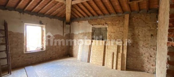 3 bedrooms House in Foiano della Chiana, Italy No. 251583 8