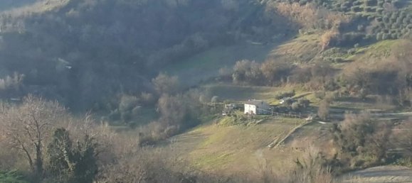 3 bedrooms House in Petritoli, Italy No. 68248 5