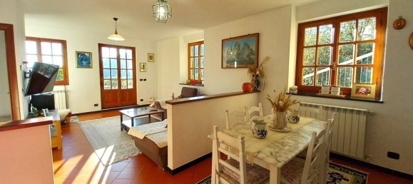 Casa de 7 habitaciónes en Avegno, Italy No. 129366 5