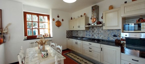 Casa de 7 habitaciónes en Avegno, Italy No. 129366 7