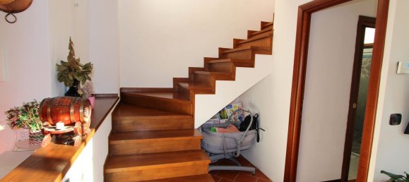 Casa de 7 habitaciónes en Avegno, Italy No. 129366 8