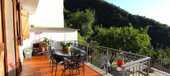 Casa de 7 habitaciónes en Avegno, Italy No. 129366 22