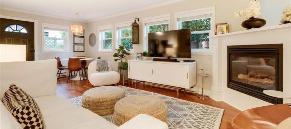 2 Schlafzimmer Haus in British Columbia, Canada, Nr. 1200 3