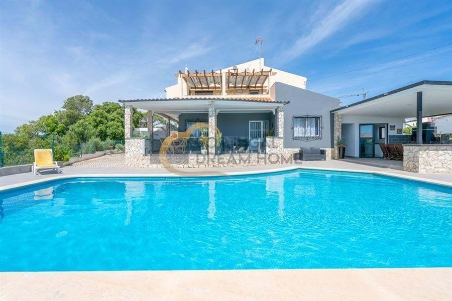 5 bedrooms Villa in Quarteira, Portugal No. 140983
