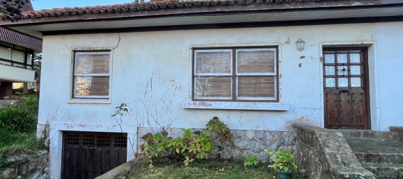 8 bedrooms House in Santander, Spain No. 174069 2