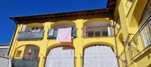 2 Schlafzimmer Wohnung in Luino, Italy, Nr. 283470 7