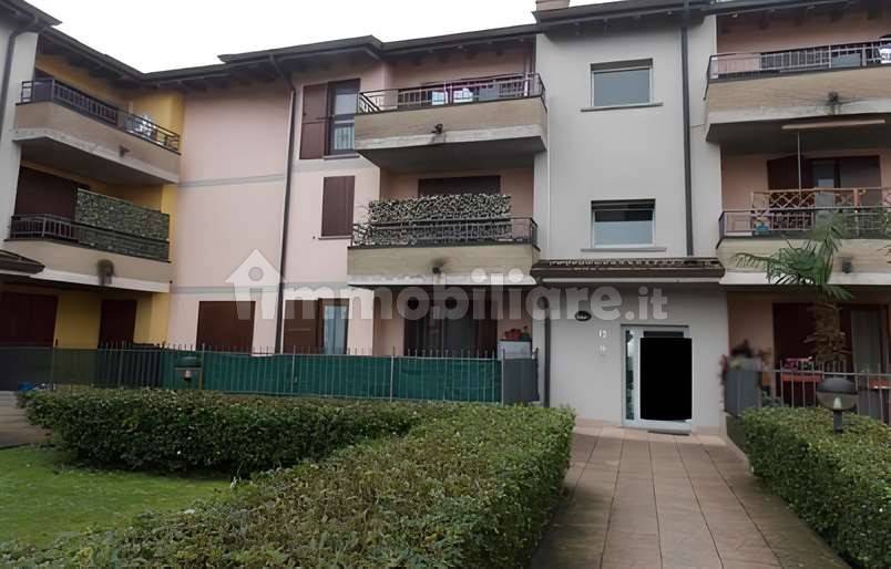 Apartamento de 2 habitaciónes en Massalengo, Italy No. 386675