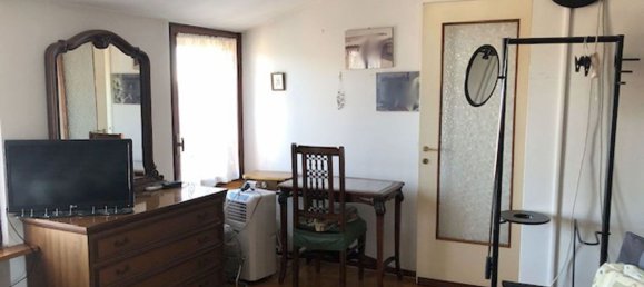 2 bedrooms Apartment in Varese, Italy No. 363529 8