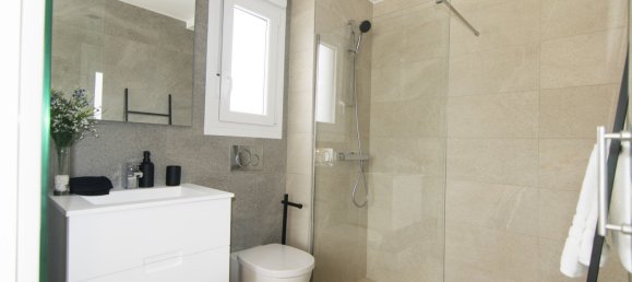 3 bedrooms Villa in Los Montesinos, Spain No. 9021 22