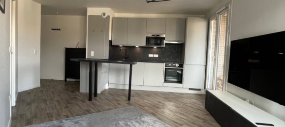 Estudio en Montigny-les-Cormeilles, France No. 327769 2