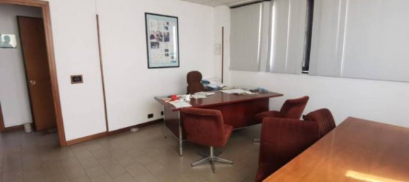 Büro in Pomezia, Italy 160m², Nr. 99995 35