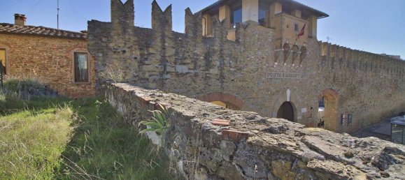 6 rooms House in Arezzo, Italy No. 170928 17