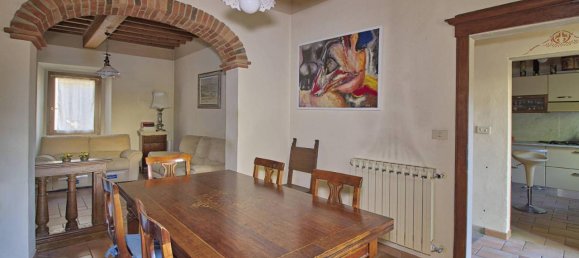 6 rooms House in Arezzo, Italy No. 170928 5