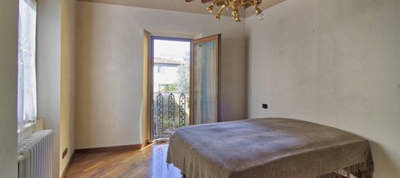 6 rooms House in Arezzo, Italy No. 170928 12