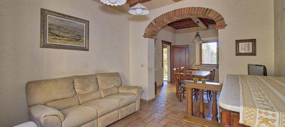 6 rooms House in Arezzo, Italy No. 170928 7