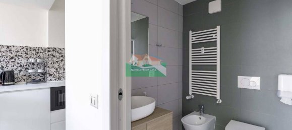 2-salle Appartement à Ravenna, Italy No. 287386 3