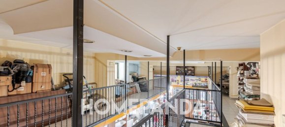 310m² Commercial property in Pomigliano d'Arco, Italy No. 301752 13