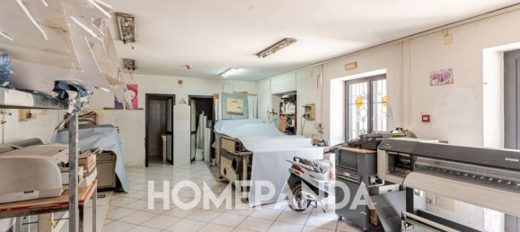 310m² Commercial property in Pomigliano d'Arco, Italy No. 301752 23