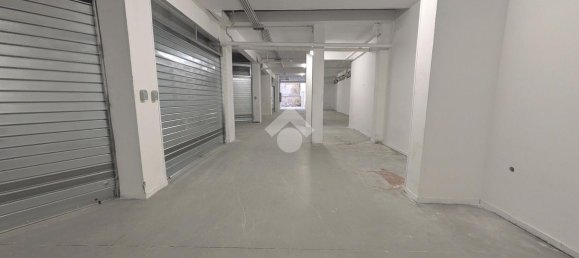 1 room Garage in Ciampino, Italy No. 7350 8