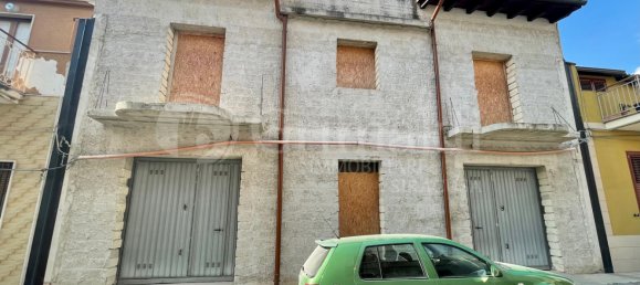 6 rooms House in Avola, Italy No. 81769 2