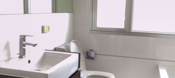 Condominio de 2 dormitorios en Huai Khwang, Thailand No. 9716 10