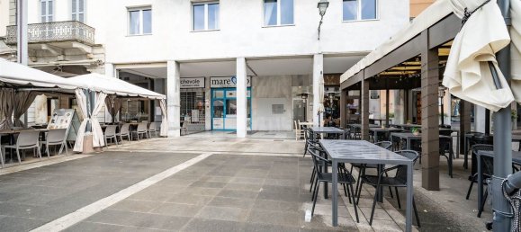109m² Commercial property in Lecco, Italy No. 12980 2