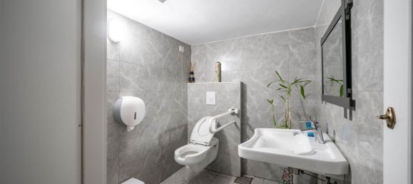 109m² Commercial property in Lecco, Italy No. 12980 15