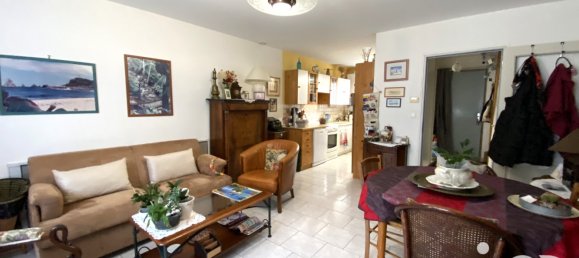 2 Schlafzimmer Haus in Loches, France, Nr. 56435 3