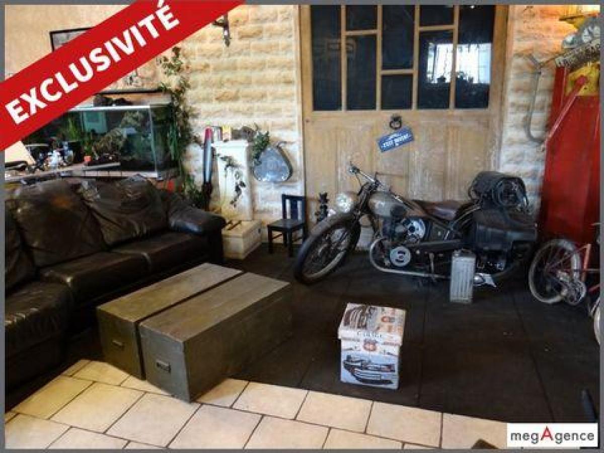 Studio in Gonfaron, France No. 3428