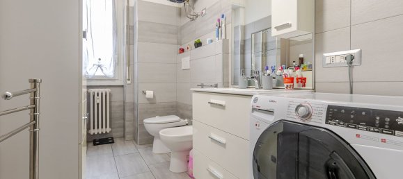 Квартира с 2 спальнями в Чинизелло Бальсамо, Италия № 364988 16