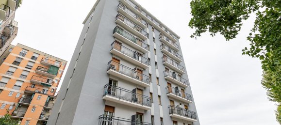 Квартира с 2 спальнями в Чинизелло Бальсамо, Италия № 364988 23