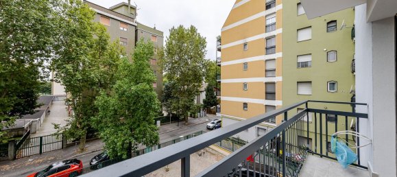 Квартира с 2 спальнями в Чинизелло Бальсамо, Италия № 364988 20