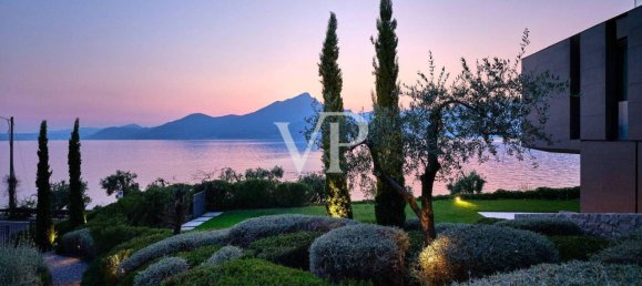 3 rooms Apartment in Torri del Benaco, Italy No. 33924 2