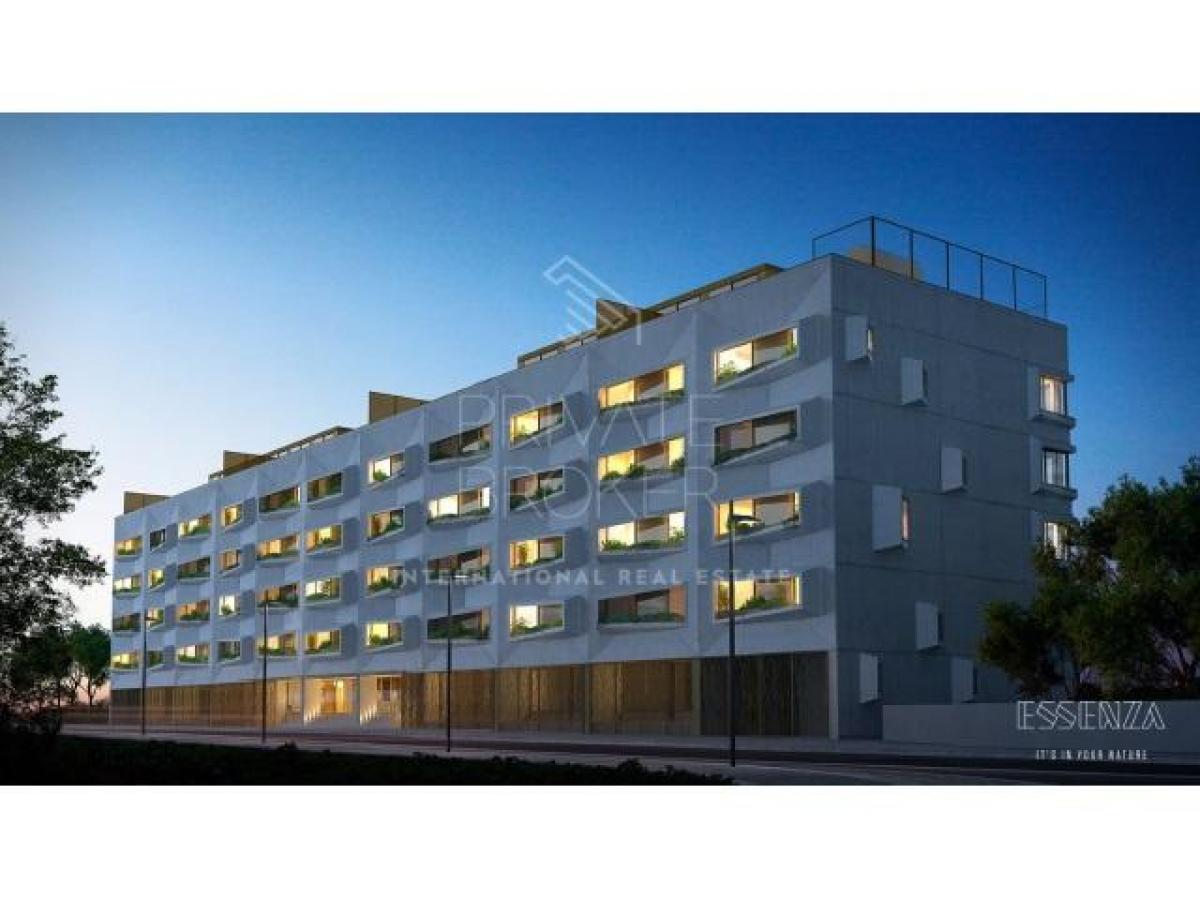 4 bedrooms Apartment in Porto, Portugal No. 5401