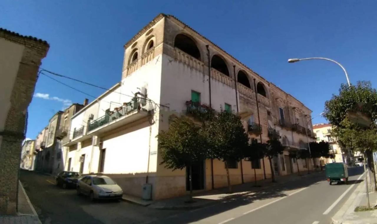 4 rooms Apartment in Irsina, Italy No. 35256