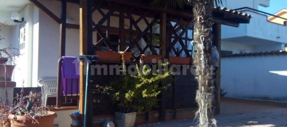 Вилла с 3 спальнями в Авеццано, Италия № 133952 10