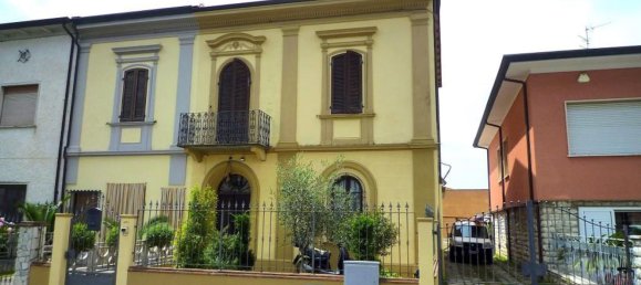 7 rooms Villa in Viareggio, Italy No. 168262 2