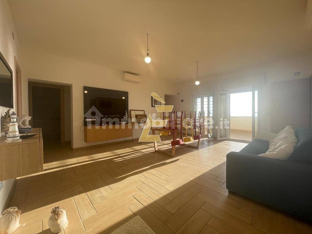 Вилла с 5 комнатами в Ардеа, Италия № 91958