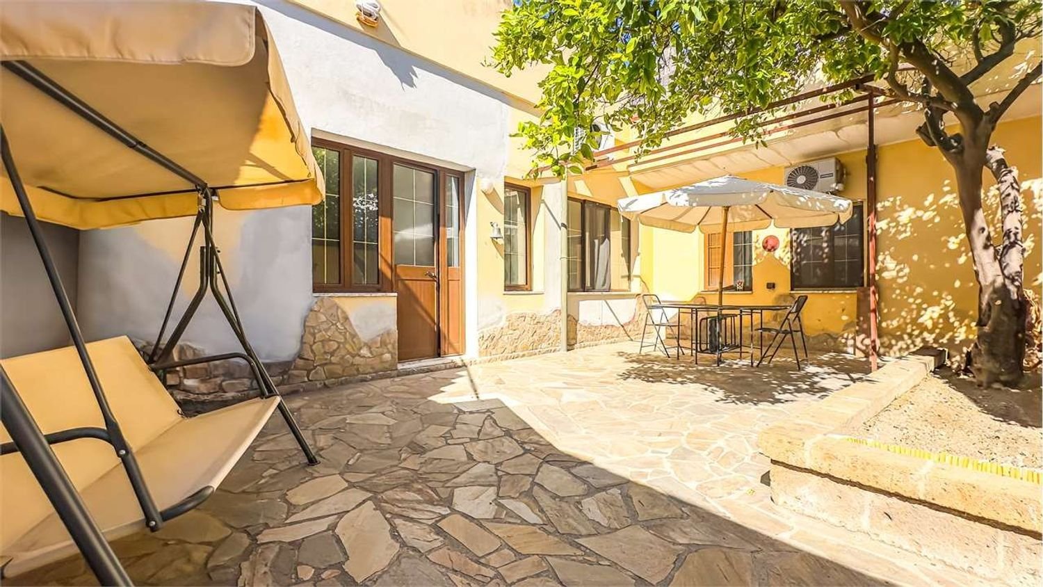 4 Schlafzimmer Haus in Cagliari, Italy, Nr. 400059