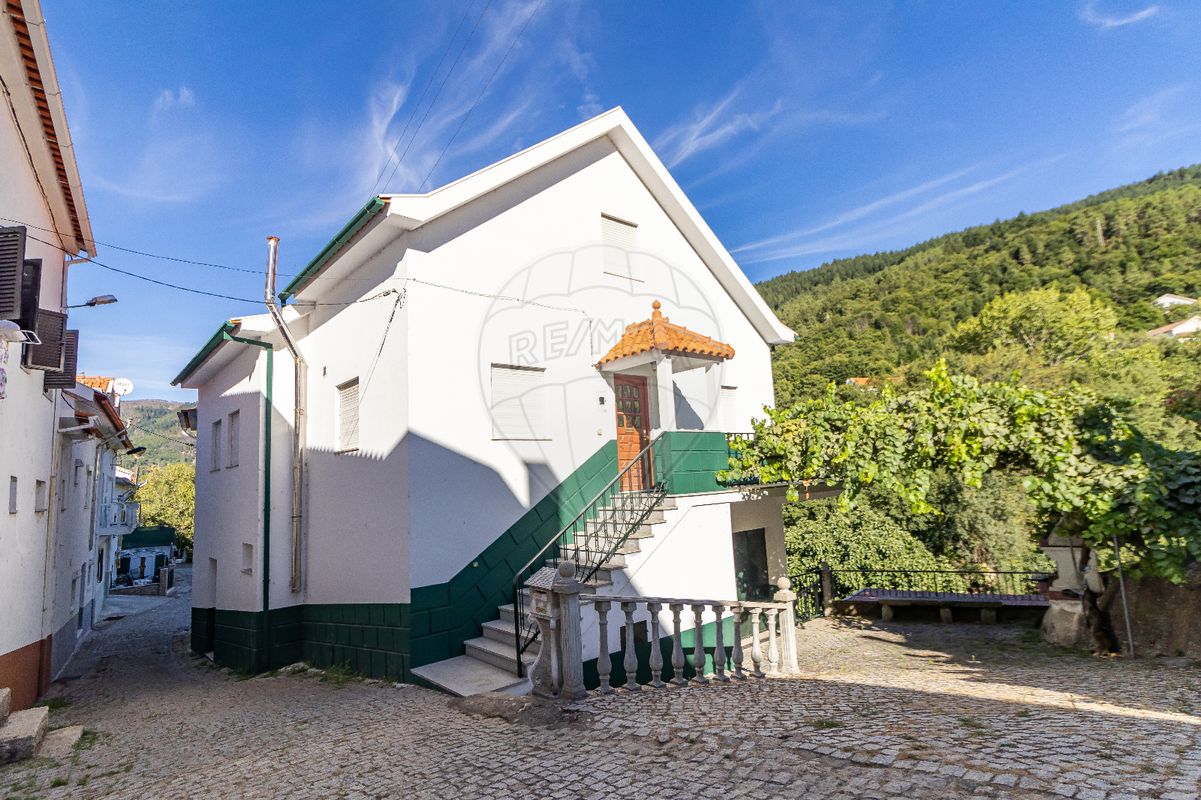 6 bedrooms House in Manteigas, Portugal No. 27462