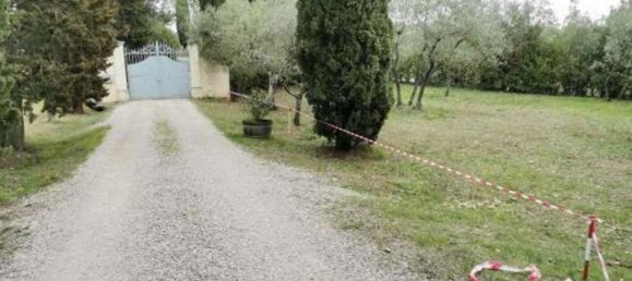 Дом с 7 комнатами в Сан Кашано ин Валь ди Пеза, Италия № 180297 9