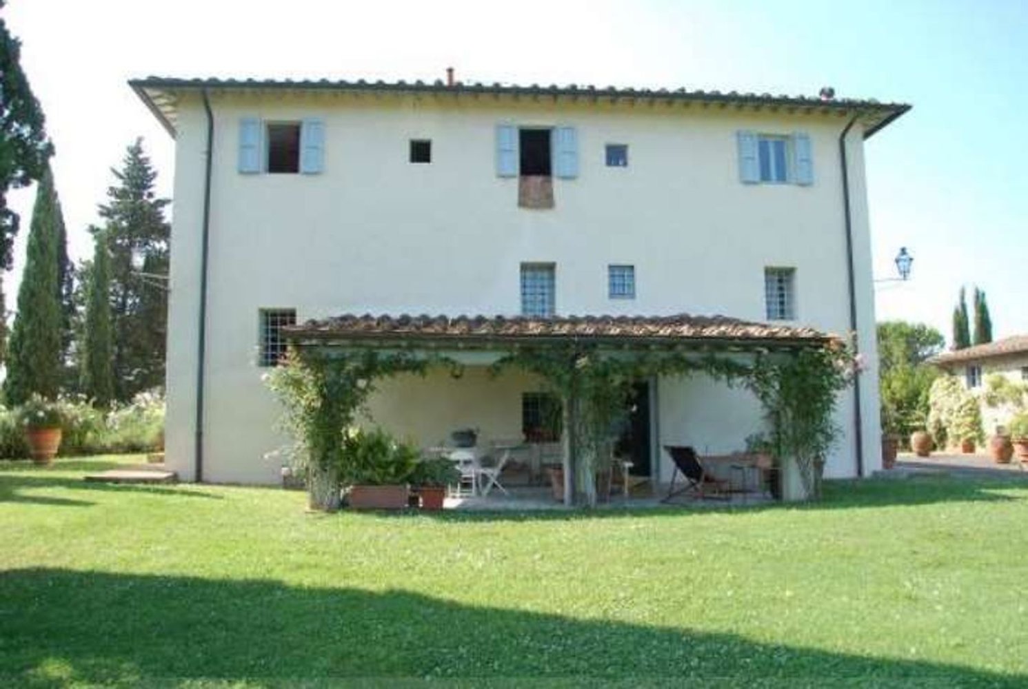 Дом с 7 комнатами в Сан Кашано ин Валь ди Пеза, Италия № 180297