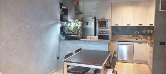 Квартира с 2 комнатами в Трани, Италия № 2936 14